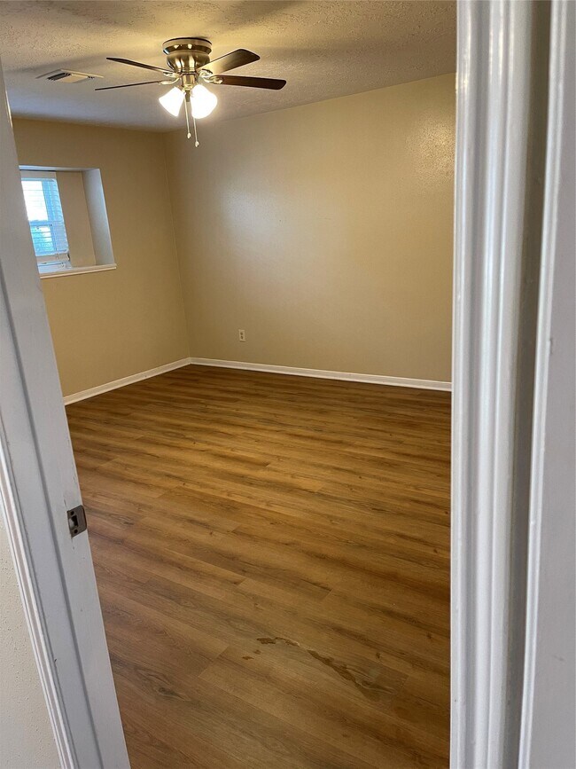 Building Photo - 2914 Arrowhead Dr
