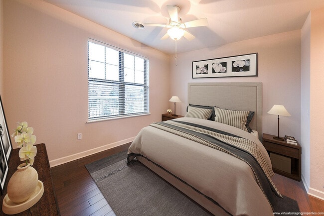 Building Photo - 4120 S Lake Dr