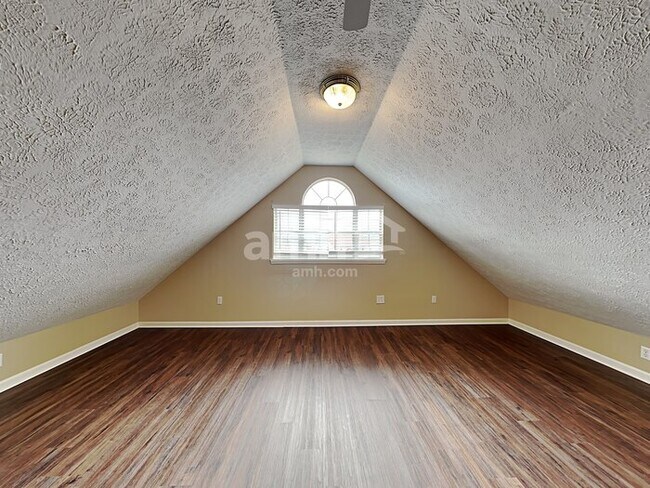 Building Photo - 1245 Kristopher Dr