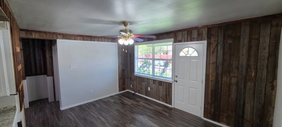 Building Photo - 8434 Garland St