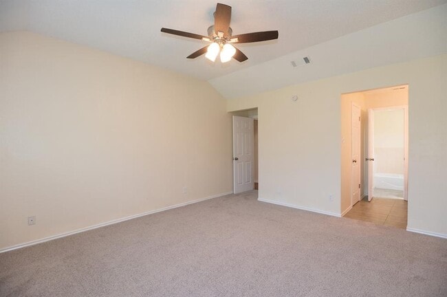 Building Photo - 1013 Ramble Creek Dr
