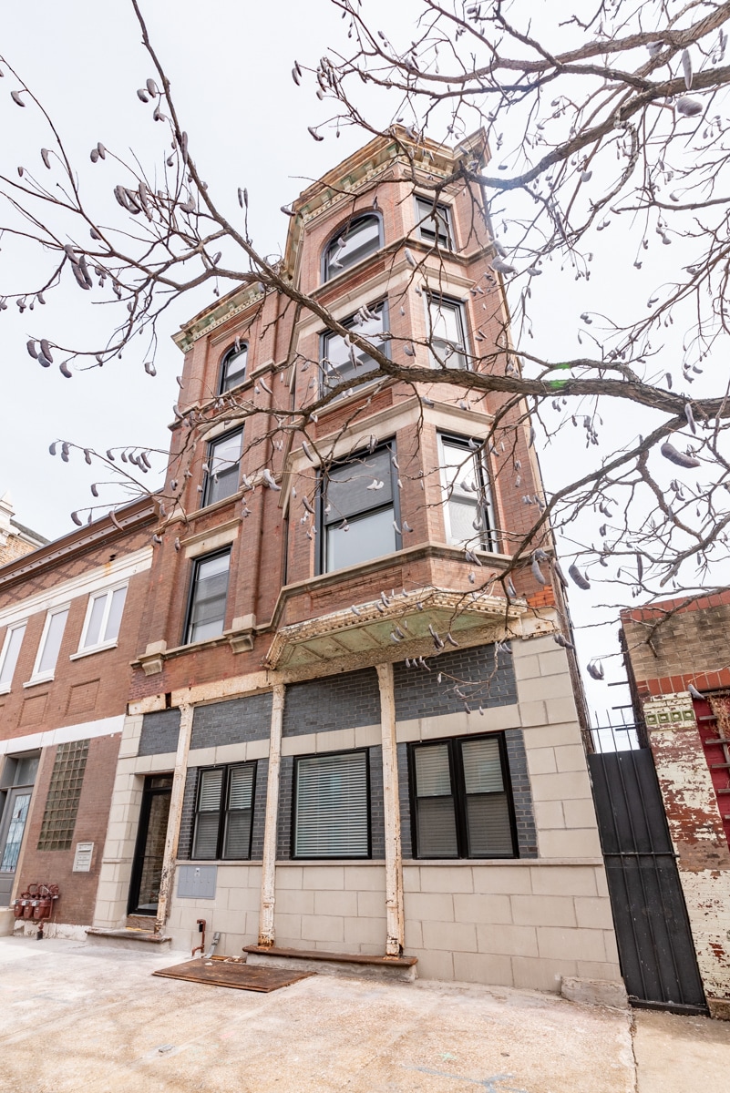 Building Photo - 1907 S Racine Ave