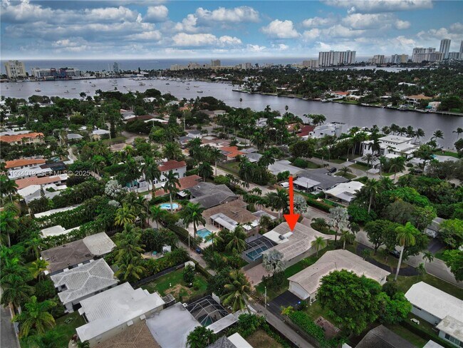 Building Photo - 1047 Buchanan St