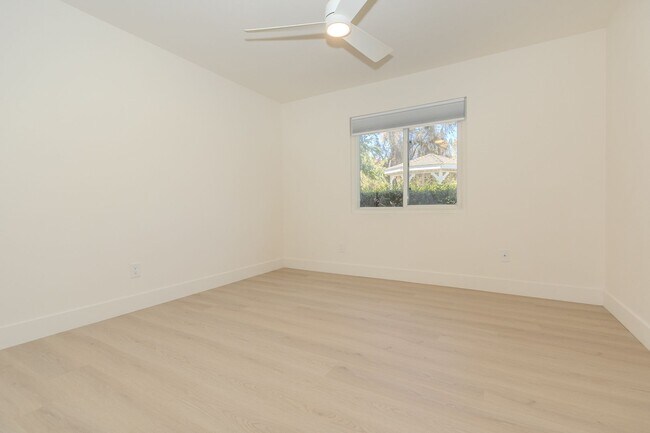 Building Photo - Refreshed Spacious 3 Bed/2 Bath Home in La Mesa!