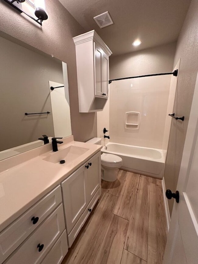 Building Photo - Beautiful home in Lorena ISD