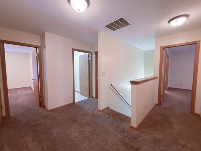 Building Photo - 3867-3871 Ledyard Street