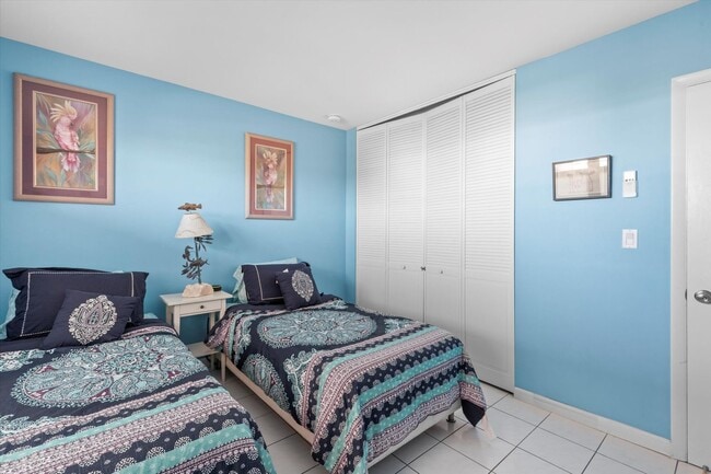 Building Photo - Wake Up to Ocean Views – Fully Furnished 2BR/1BA Condo Available for 1-Year Lease!