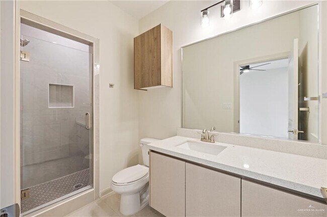 Building Photo - 1705 W Violet Dr