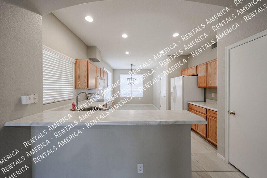 Building Photo - 8587 W Monona Ln