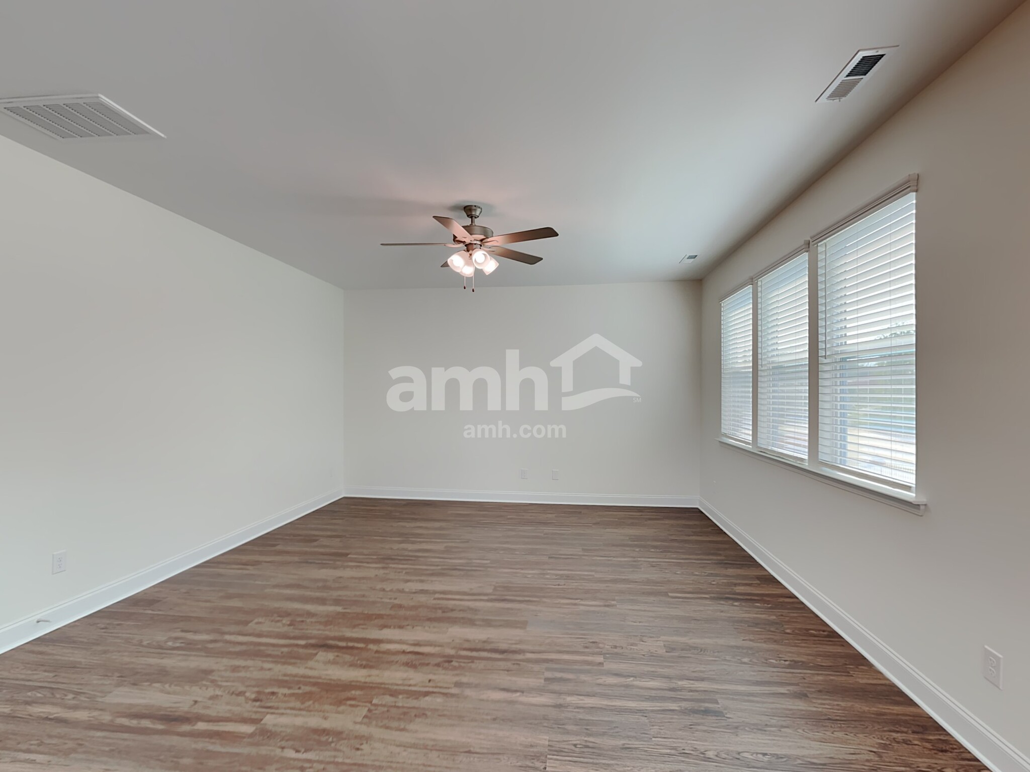 Building Photo - 131 Alaina Ct