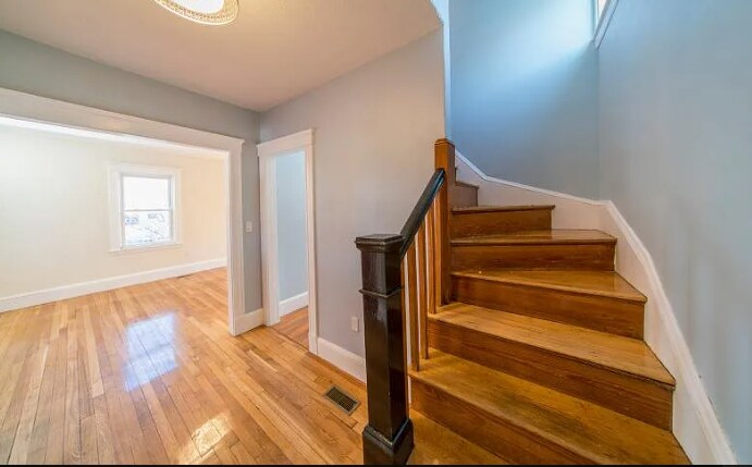Building Photo - 14 Woodbine Rd