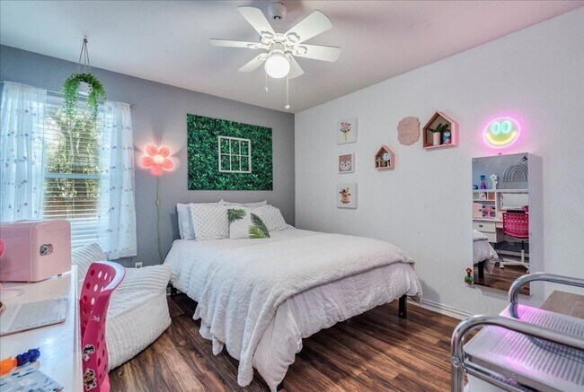 Building Photo - 2532 Ericanna Ln