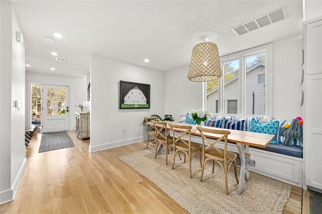 Building Photo - 1101 Lorrain St