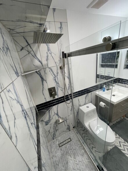 Building Photo - 29 Skyline Dr