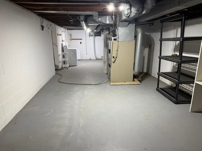 Building Photo - 4202 N Devon Ln