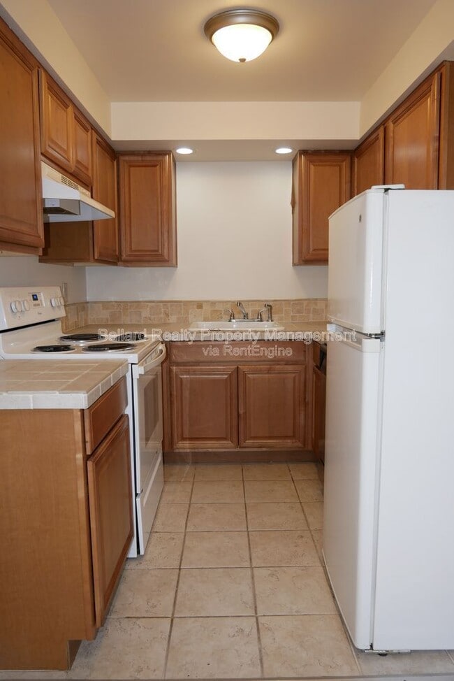 Building Photo - 4517 Evanston Ave N