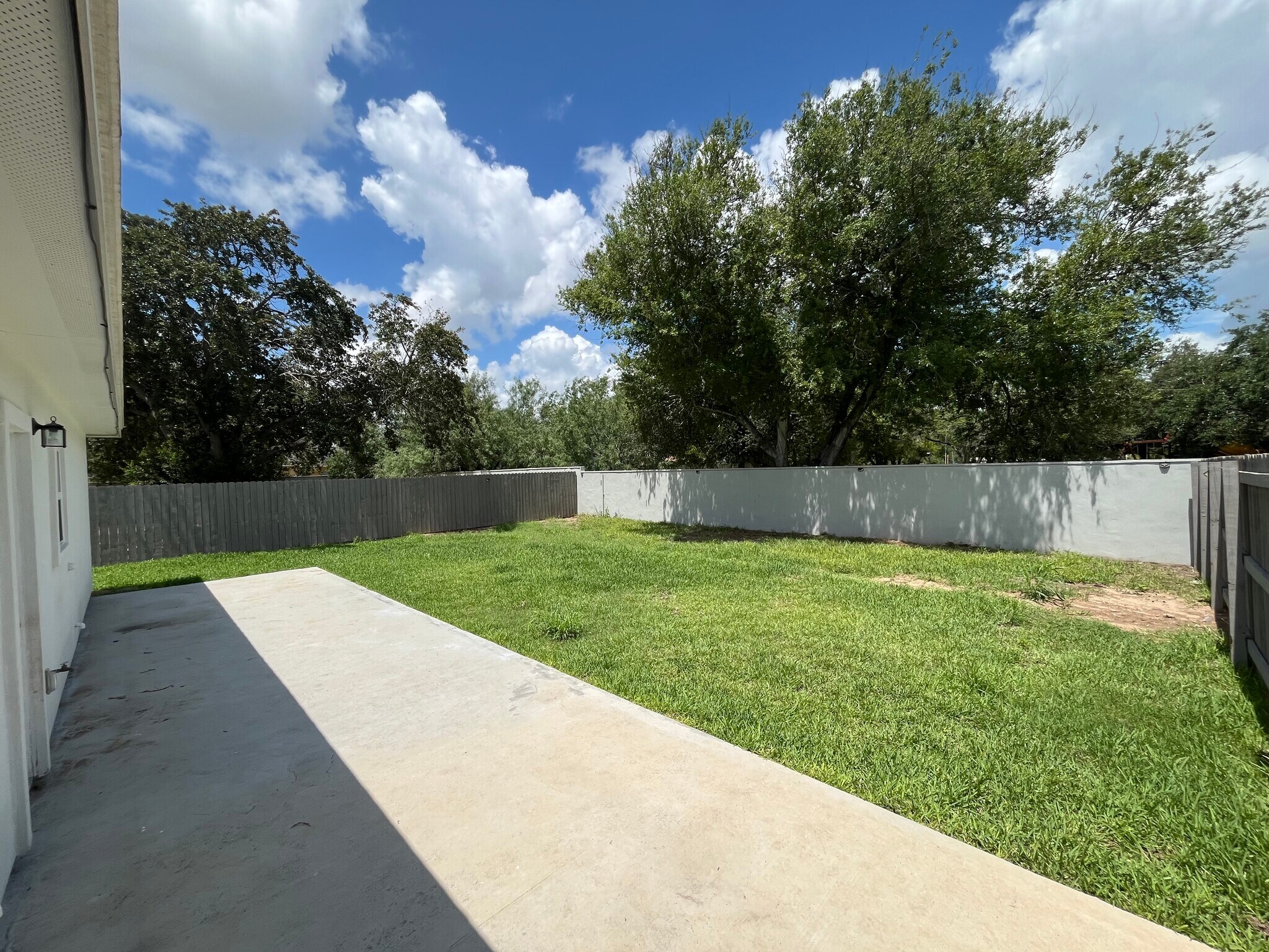 Building Photo - 1723 W Marlin St