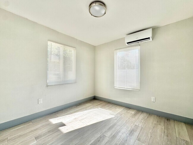 Building Photo - Fully Remodeled Three Bedroom Single Family Home