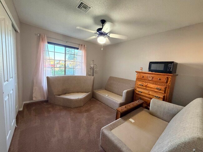 Building Photo - 3905 W 18th St