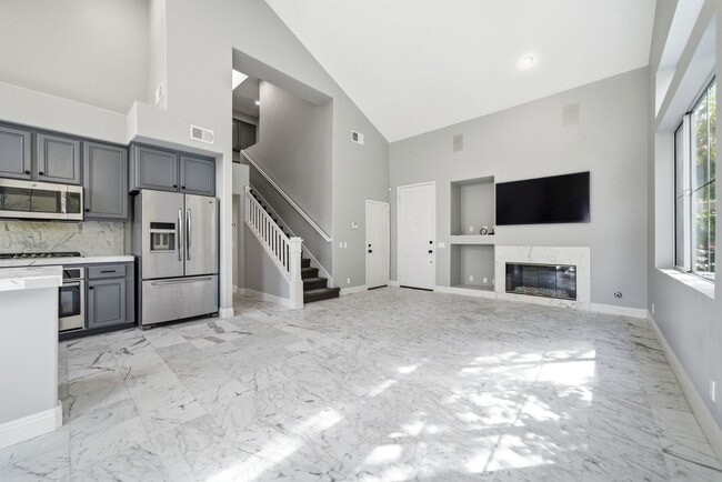 Building Photo - Stunning 3 Bedroom Home in Gated Newport Coast