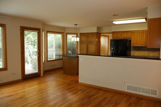 Building Photo - Live Large in Fort Collins – 5BR Home + $2...