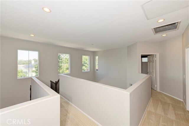 Building Photo - 17 Danbury