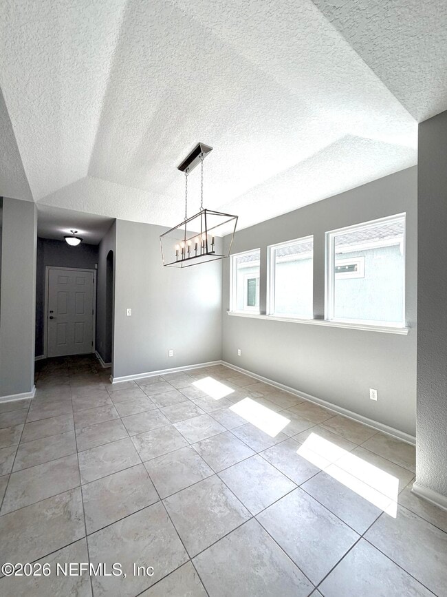 Building Photo - 197 Spring Park Ave