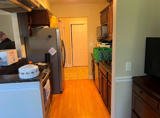 Building Photo - 614 Cherry Hill Dr