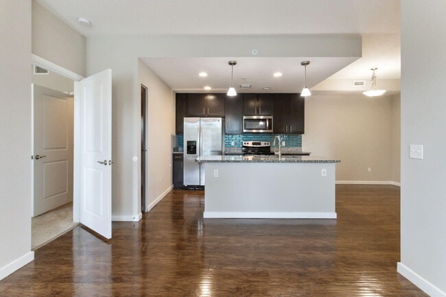 Building Photo - 3615 High Ridge Rd