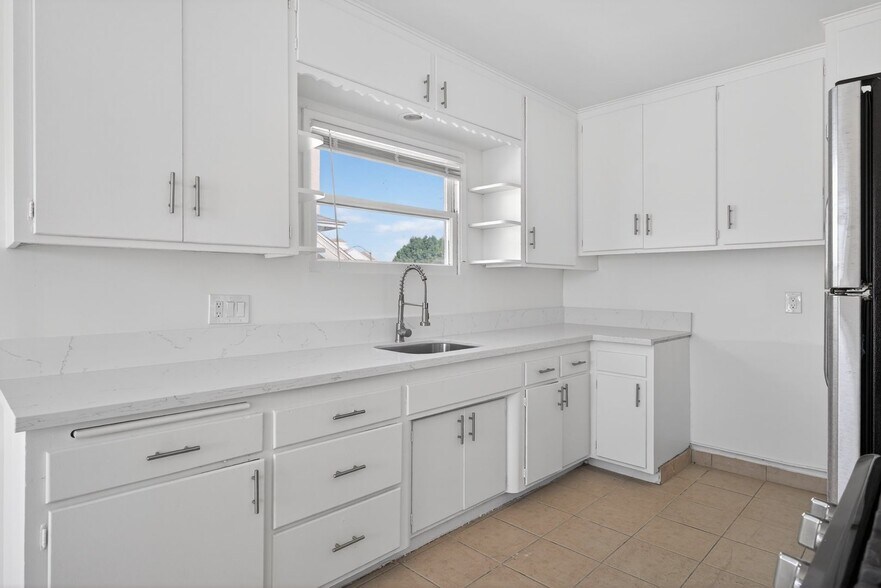 Building Photo - 525 Chestnut Ave