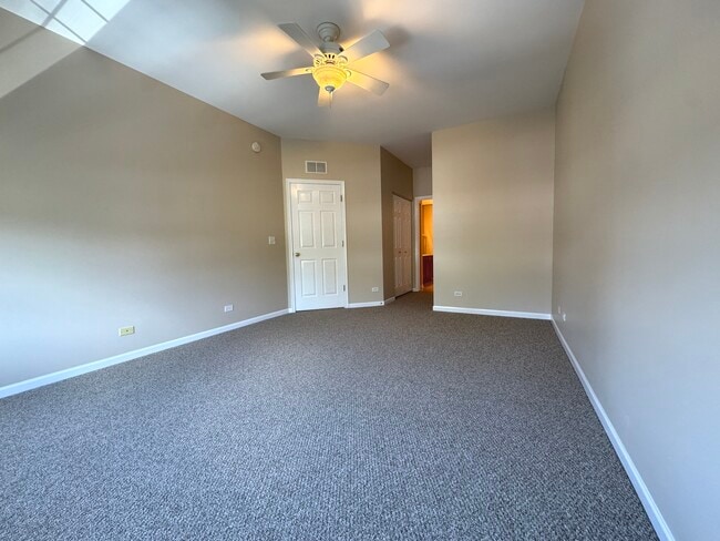 Building Photo - 4220 Savoy Ln