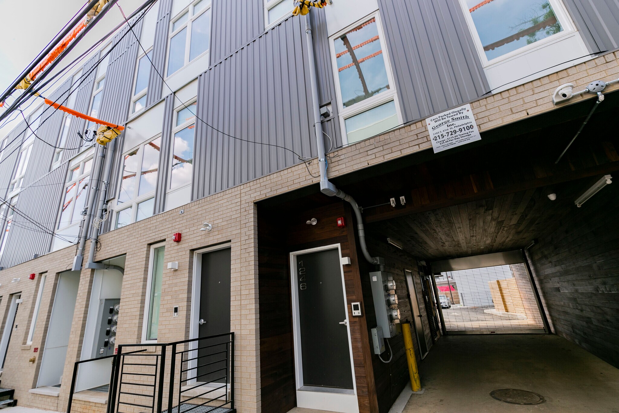 Building Photo - 1234 Lecount St