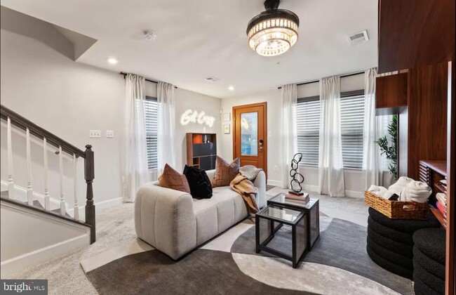 Building Photo - 101 Capital Ct