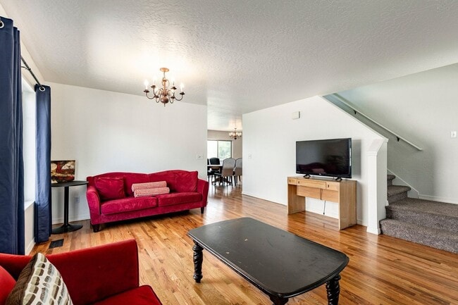 Building Photo - 4 Bed, 2.5 Bath Home in Trailside’s Sun Meadow Neighborhood