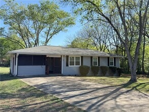 Building Photo - 67 Jim Ln SE