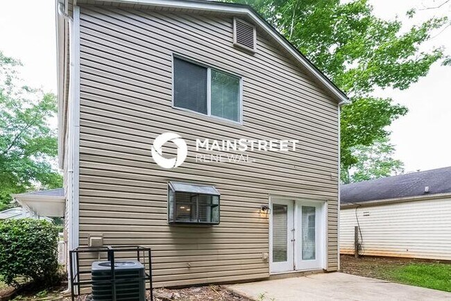 Building Photo - 3 Bedroom Pet-Friendly Home in Stone Mount...