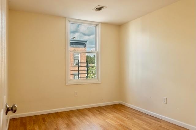 Building Photo - 559 Newark Ave