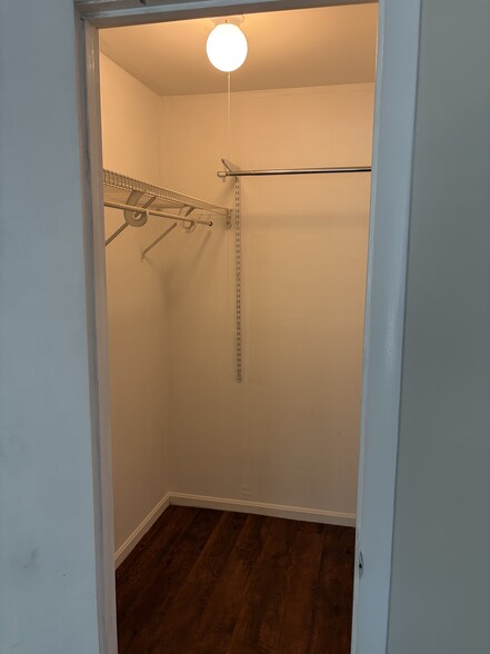 Building Photo - 109 Driftwood Ct