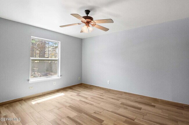 Building Photo - 1433 Sierra De Oro Dr