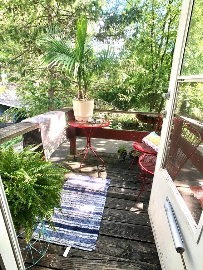 Building Photo - 1817 Spohn Ave