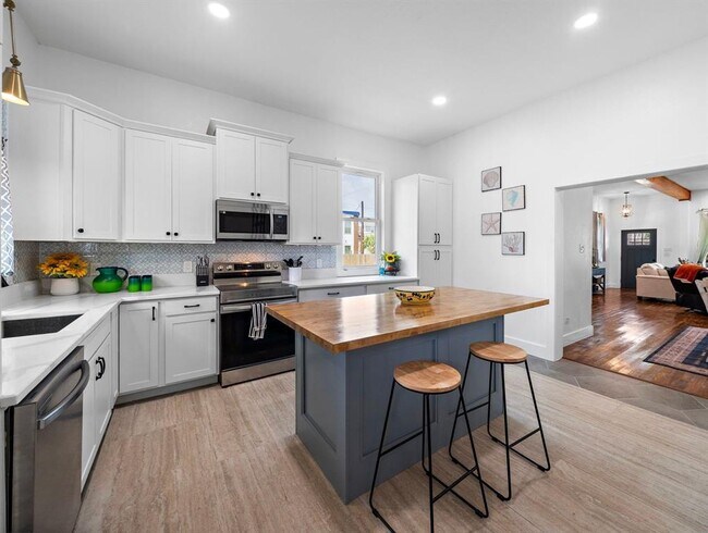 Building Photo - 2815 Avenue H