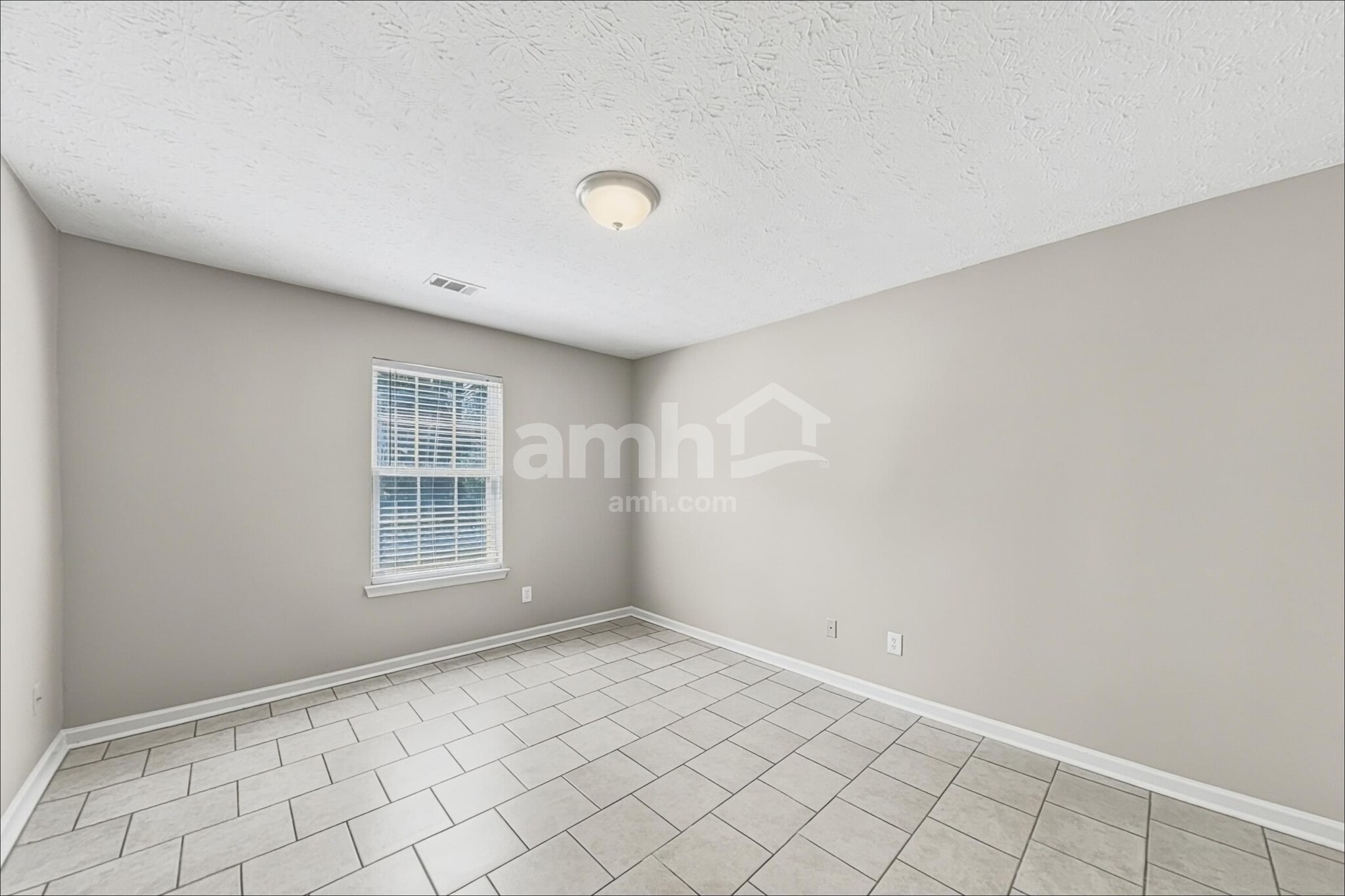 Building Photo - 247 Rockingham Dr