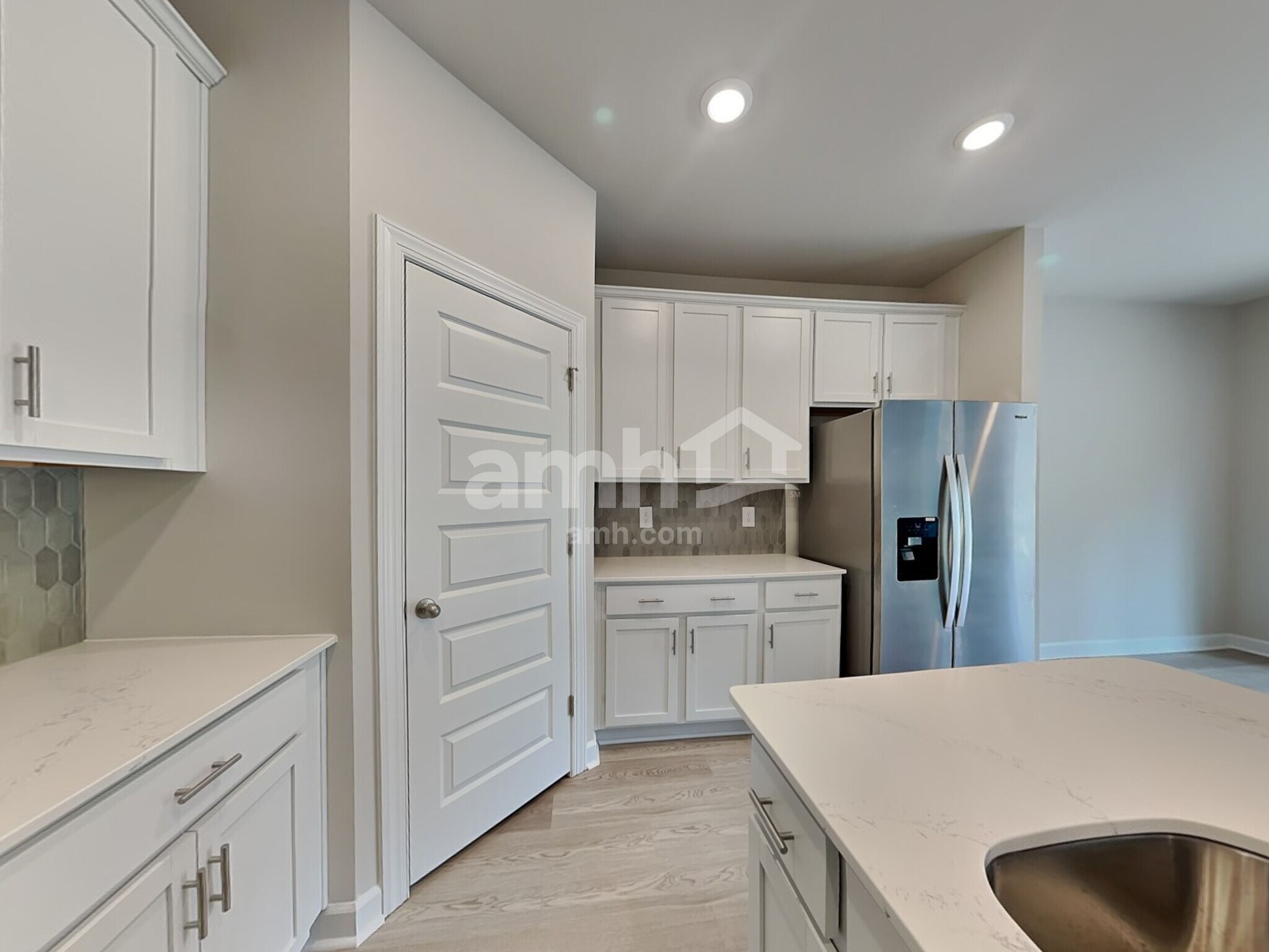 Building Photo - 206 Granby Trl