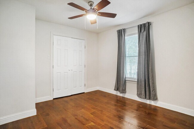 Building Photo - Updated 3 Bedroom in Azle