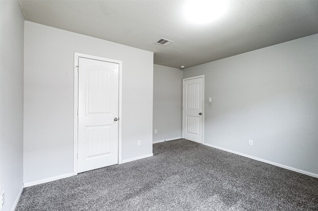 Building Photo - 29319 Dunns Creek Ct