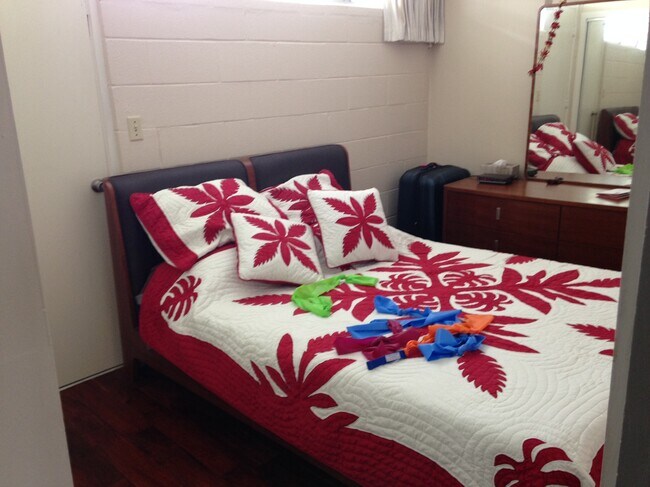 Bedroom #2 - 2421 Ala Wai Blvd