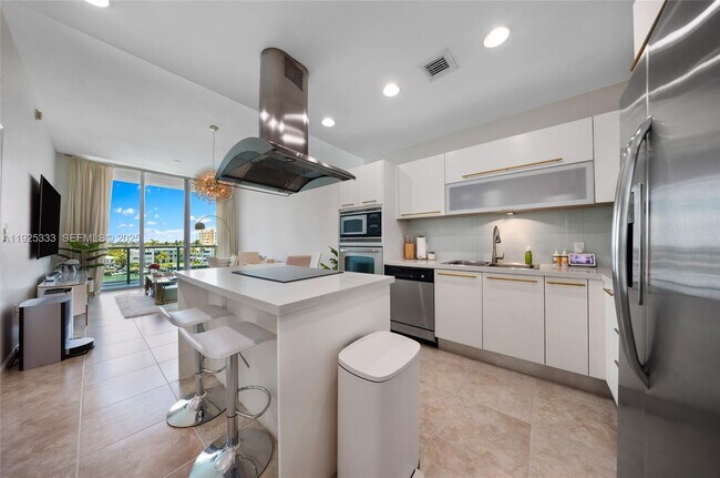 Building Photo - 7930 East Dr