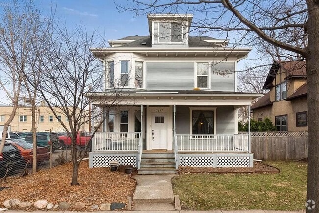Building Photo - 3017 Harriet Ave