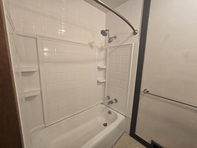 Building Photo - 124 W Water St