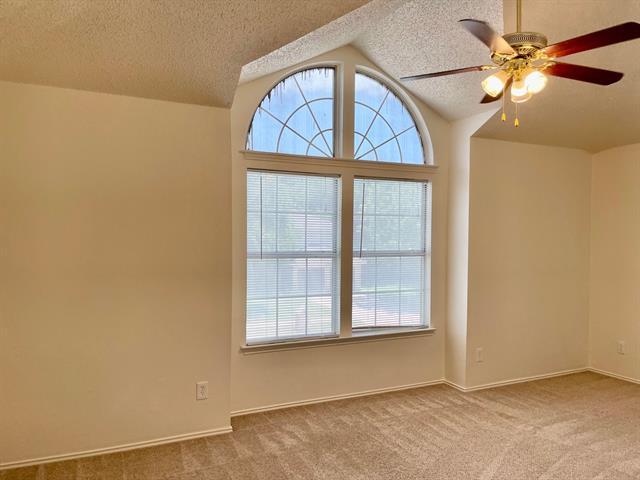 Building Photo - 5202 Sherburne Dr